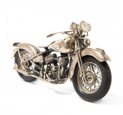 серебряный