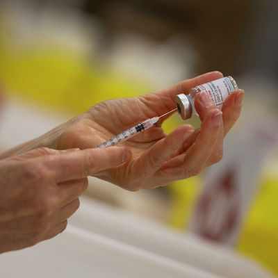 Европейское агентство одобрило вакцину Moderna для детей 12-17 лет